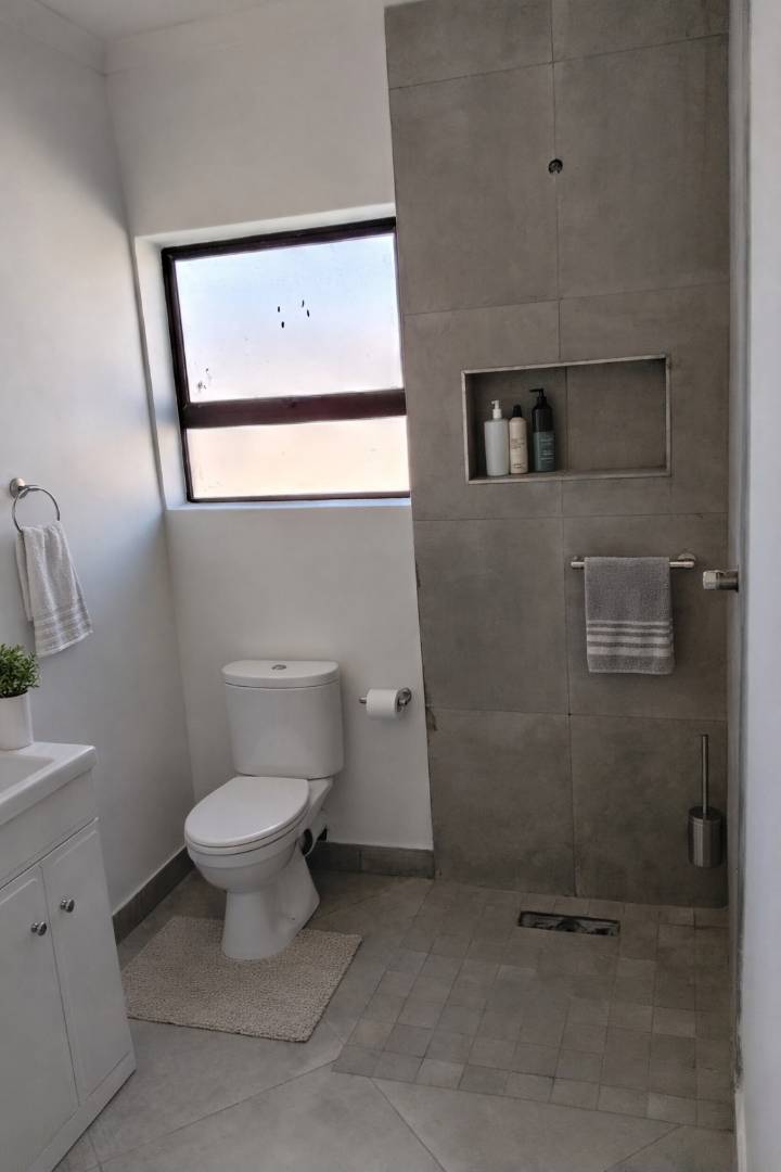 2 Bedroom Property for Sale in Pacaltsdorp Western Cape